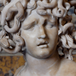 Április 22. – Hírlevél (létszámleépítés, KSz módosítás, OKT-ülés, jogállamiság)